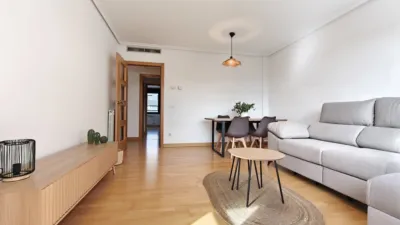 Piso en alquiler en San Adrián-La Cava-El Arco, San Adrián-La Cava-El Arco (Logroño) de 900 €<span>/mes</span>