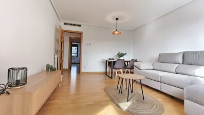 Piso en alquiler en San Adrián-La Cava-El Arco, San Adrián-La Cava-El Arco (Logroño) de 900 €<span>/mes</span>