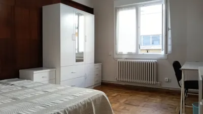 Piso en alquiler en Calle de Isaac Albéniz, Milagrosa - Arrosadia (Pamplona - Iruña) de 1.200 €<span>/mes</span>