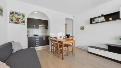 Studio in Calle Santiago Puig, No. 1 photo 7