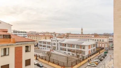 Piso en alquiler en Calle Plaza de Salesianos, Número 8, Ensanches - Zabalguneak (Pamplona - Iruña) de 1.300 €<span>/mes</span>