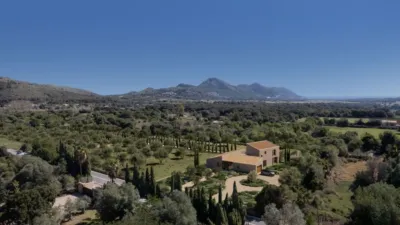 Rustic finca in Canyamel photo 2