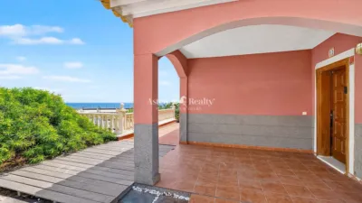 Semi-detached house on Avenida Juan Carlos I, 115 photo 4