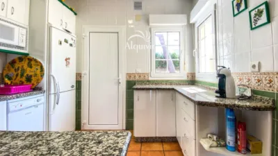 Semi-detached house in Junco photo 28