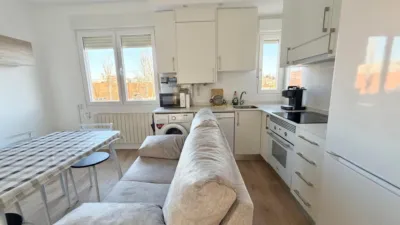 Piso en alquiler en Calle del Ebro, El Campillo-Norte (Logroño) de 750 €<span>/mes</span>