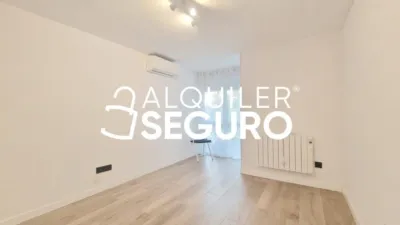 Piso en alquiler en Ciudad Lineal - Imagen 2