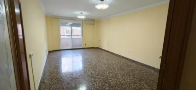 Flat in Centre photo 3