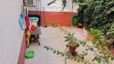 House for sale in Almonte, very close to the town centre. The property is arranged over two floors photo 57