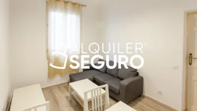 Piso en alquiler en Centro - Imagen 2