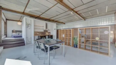 Loft in photo 9