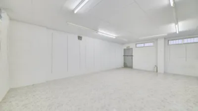 Local comercial en venta en Plaza de las Cofradías, 4, Burlada - Burlata de 107.000 €