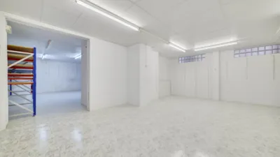 Local comercial en venta en Plaza de las Cofradías, 4, Burlada - Burlata de 107.000 €