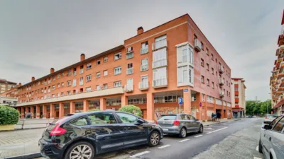 Local comercial en venta en Plaza de las Cofradías, 4, Burlada - Burlata de 107.000 €