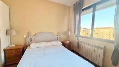 Piso en alquiler en Calle Piquete, Cascajos-Piqueras (Logroño) de 700 €<span>/mes</span>