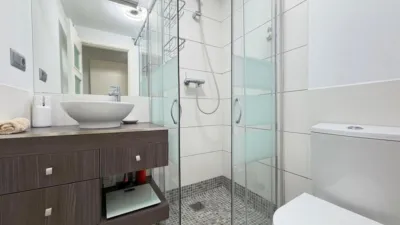 Apartment in photo 16