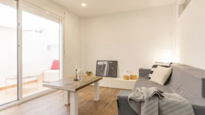 Flat on Calle Cl U de Maig, No. 15 photo 13