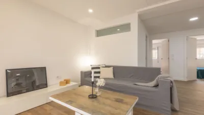 Flat on Calle Cl U de Maig, No. 15 photo 14