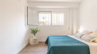 Flat on Calle Cl U de Maig, No. 15 photo 9