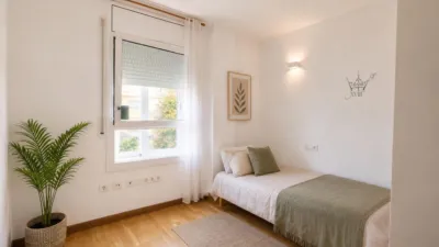Duplex in photo 6