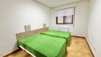 Piso en alquiler en Avenida de Pío XII, Centro (Logroño) de 850 €<span>/mes</span>