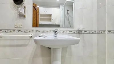 Piso en alquiler en Avenida de Pío XII, Centro (Logroño) de 850 €<span>/mes</span>