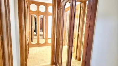 Piso en alquiler en Avenida de Pío XII, Centro (Logroño) de 850 €<span>/mes</span>