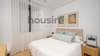Apartment in Salamanca District photo 24