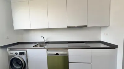 Piso en alquiler en Calle Ps Maria Moliner, San Adrián-La Cava-El Arco (Logroño) de 1.100 €<span>/mes</span>