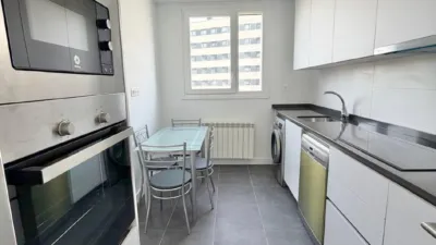 Piso en alquiler en Calle Ps Maria Moliner, San Adrián-La Cava-El Arco (Logroño) de 1.100 €<span>/mes</span>