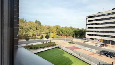 Piso en alquiler en Calle Ps Maria Moliner, San Adrián-La Cava-El Arco (Logroño) de 1.100 €<span>/mes</span>