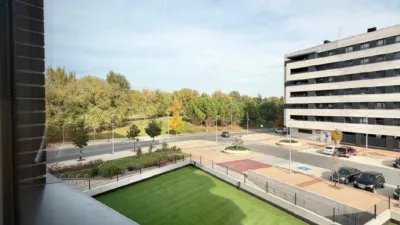 Piso en alquiler en Calle Ps Maria Moliner, San Adrián-La Cava-El Arco (Logroño) de 1.100 €<span>/mes</span>