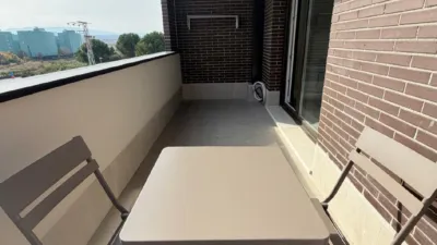 Piso en alquiler en Calle Ps Maria Moliner, San Adrián-La Cava-El Arco (Logroño) de 1.100 €<span>/mes</span>