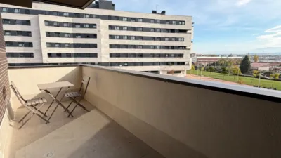 Piso en alquiler en Calle Ps Maria Moliner, San Adrián-La Cava-El Arco (Logroño) de 1.100 €<span>/mes</span>