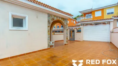 Semi-detached house on Calle del Lagar, 9 photo 5