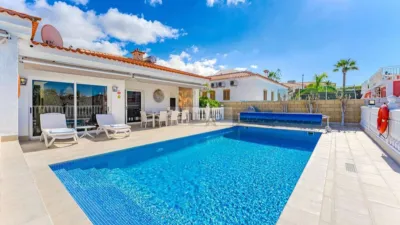 Casa en Playa de La Arena photo 2