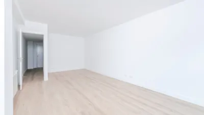 Piso en alquiler en Calle de Diego Ayllón - Imagen 3