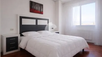 Piso en alquiler en Calle Villavalencia, A Carballeira (Ourense Capital) de 800 €<span>/mes</span>