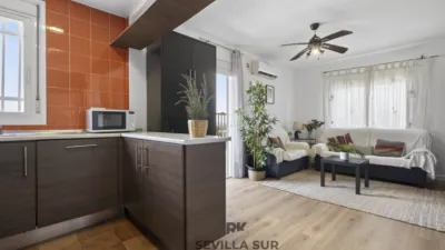 Piso en venta en Calle Guadalbullón, Pineda-Pedro Salvador (Distrito Bellavista-La Palmera. Sevilla Capital) de 235.000 €