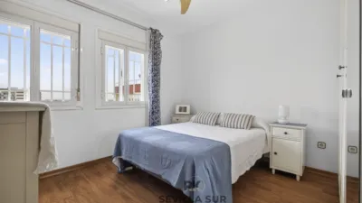 Piso en venta en Calle Guadalbullón, Pineda-Pedro Salvador (Distrito Bellavista-La Palmera. Sevilla Capital) de 235.000 €
