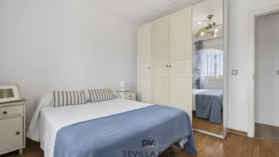 Piso en venta en Calle Guadalbullón, Pineda-Pedro Salvador (Distrito Bellavista-La Palmera. Sevilla Capital) de 235.000 €