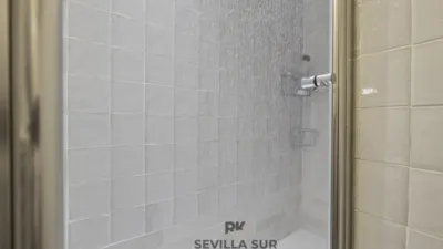Piso en venta en Calle Guadalbullón, Pineda-Pedro Salvador (Distrito Bellavista-La Palmera. Sevilla Capital) de 235.000 €