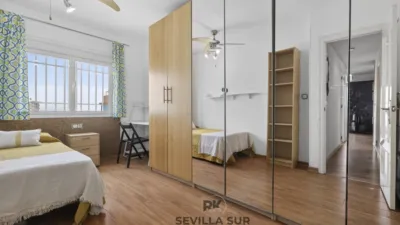Piso en venta en Calle Guadalbullón, Pineda-Pedro Salvador (Distrito Bellavista-La Palmera. Sevilla Capital) de 235.000 €