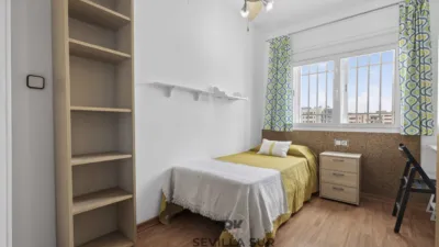 Piso en venta en Calle Guadalbullón, Pineda-Pedro Salvador (Distrito Bellavista-La Palmera. Sevilla Capital) de 235.000 €