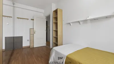 Piso en venta en Calle Guadalbullón, Pineda-Pedro Salvador (Distrito Bellavista-La Palmera. Sevilla Capital) de 235.000 €