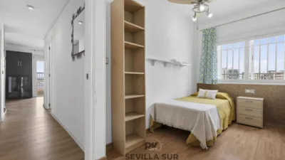 Piso en venta en Calle Guadalbullón, Pineda-Pedro Salvador (Distrito Bellavista-La Palmera. Sevilla Capital) de 235.000 €