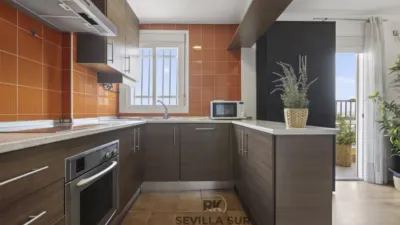 Piso en venta en Calle Guadalbullón, Pineda-Pedro Salvador (Distrito Bellavista-La Palmera. Sevilla Capital) de 235.000 €