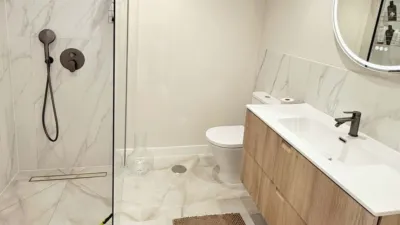 Piso en alquiler en Calle Ur Arroyo Las Cañas 8 Es:6 Pl:01 Pt:02 29680 Estep, Número 8, Selwo (Estepona) de 3.000 €<span>/mes</span>