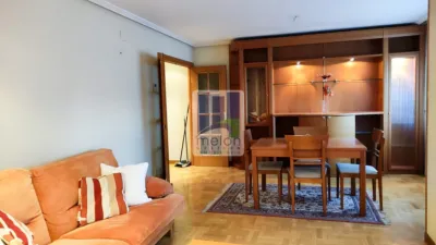 Apartment on Luis Cernuda Street photo 11