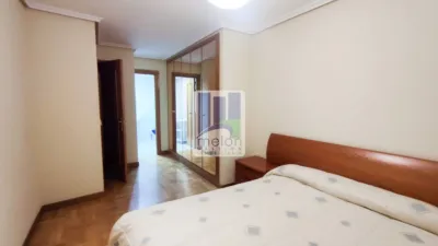 Apartment on Luis Cernuda Street photo 15