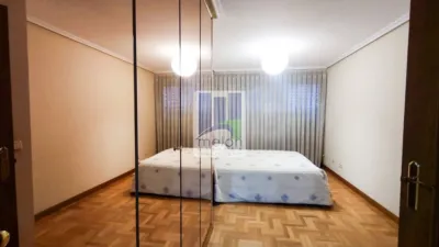 Apartment on Luis Cernuda Street photo 17